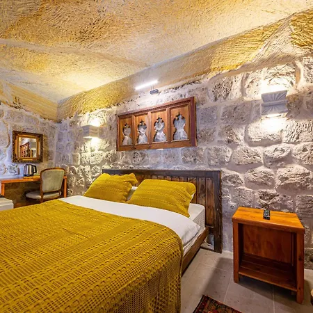Hotel Kapalos Cave *