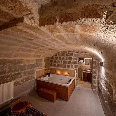 Kapalos Cave * Ürgüp