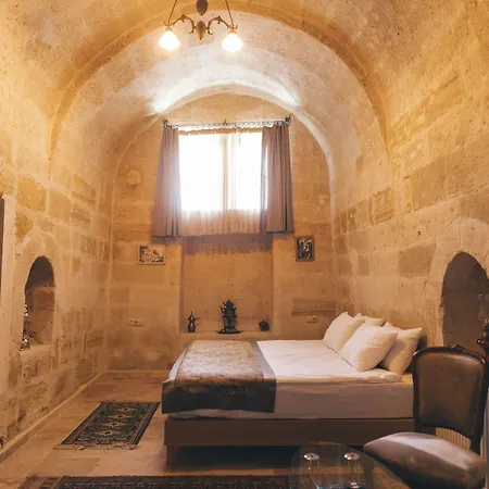 Kapalos Cave Hotel *